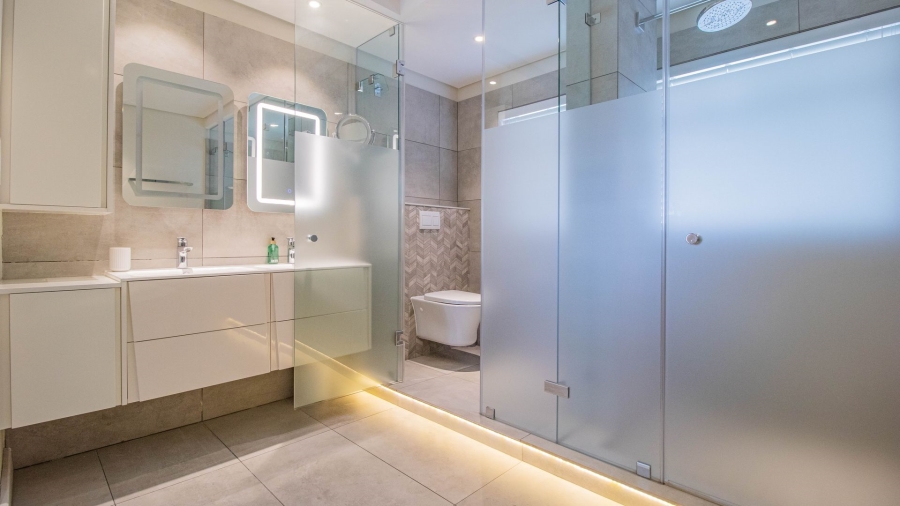 To Let 2 Bedroom Property for Rent in Fresnaye Western Cape